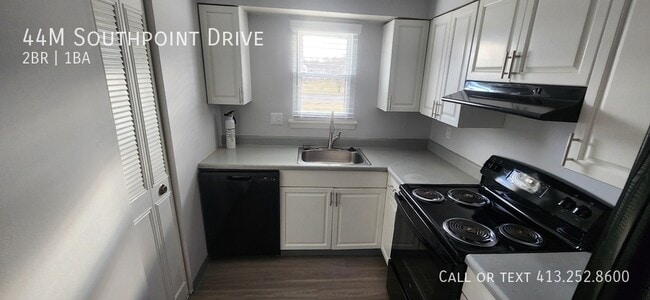 Building Photo - 44 Southpoint Dr