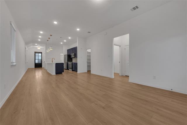 Building Photo - 529 Waterhouse Lk Dr