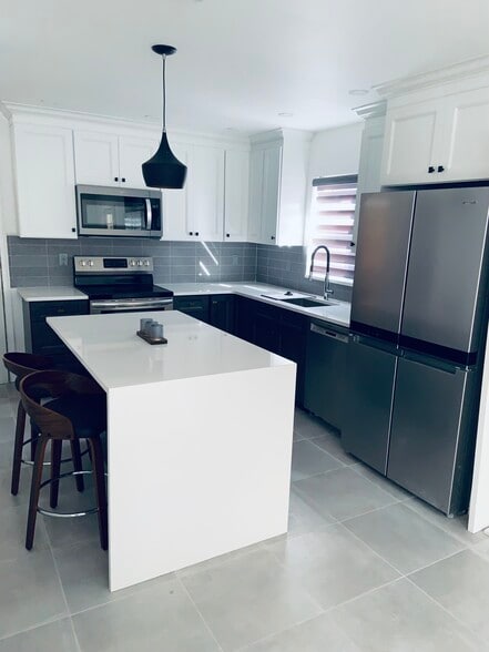 Kitchen - 415 High View Ln