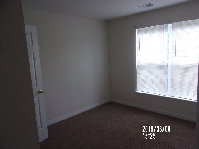 Building Photo - Eastern Henrico Townhome - 3 BR and 2 1/2 ...