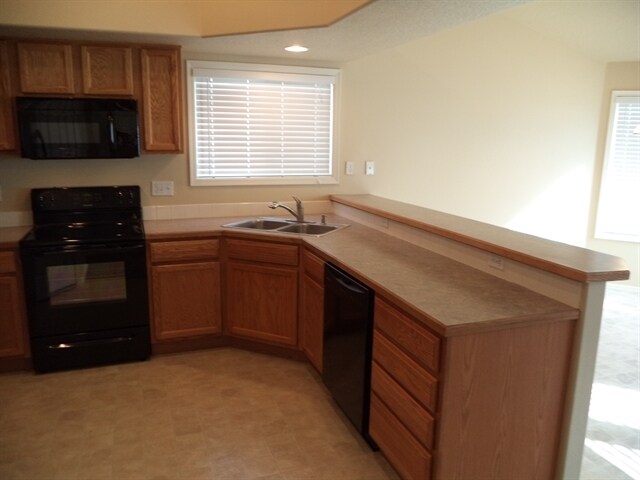 Building Photo - 13239 W Satinleaf Dr