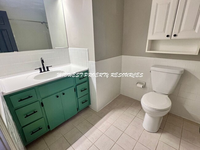 Building Photo - Spacious 4-Bedroom, 3-Bathroom Home with Fenced Yard and Bonus Spaces!