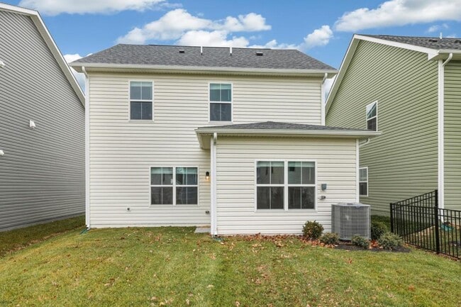 Building Photo - 226 Munsee Cir