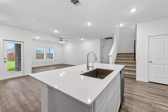 Building Photo - 27727 Dream Prt Dr