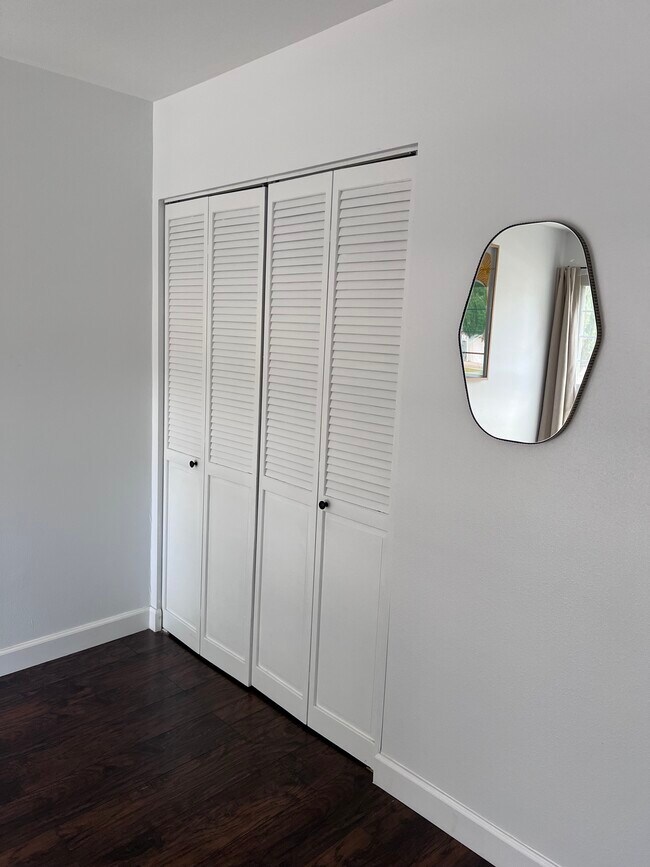 Building Photo - 22848 Cantara St