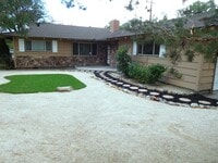 Building Photo - UNR friendly 3 Bedroom , 2 Bath close to campus