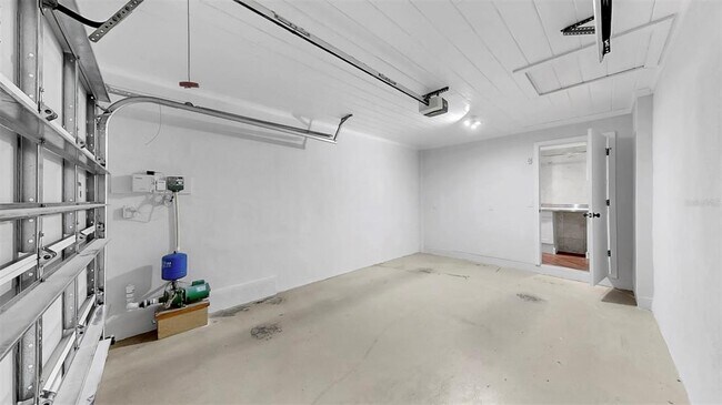 Building Photo - 5435 Drinkard Dr