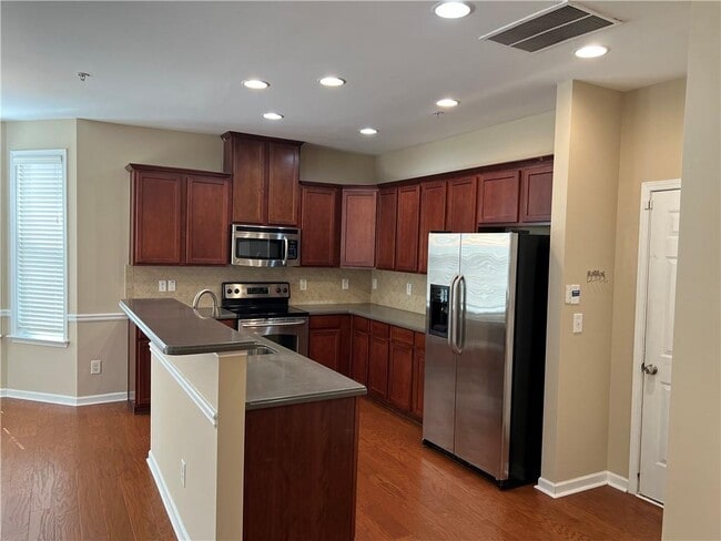 Building Photo - 3338 Castleberry Village Cir