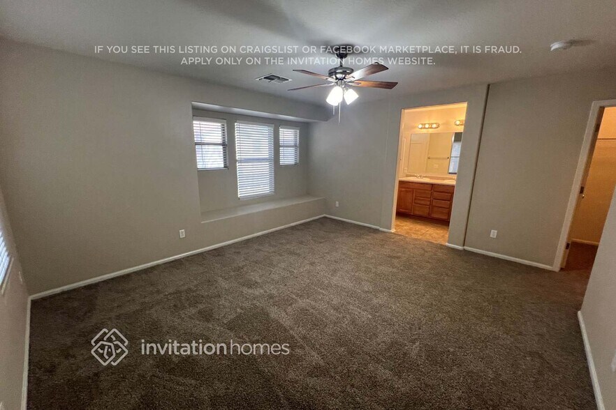 Building Photo - 1039 S Deerfield Ln