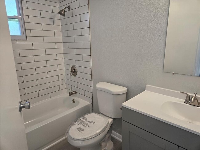 Building Photo - 3135 Oaklawn Ave