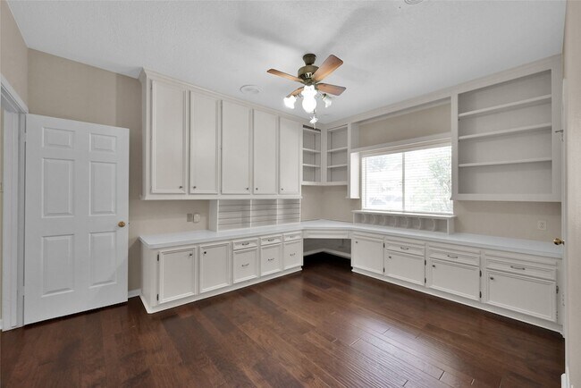 Building Photo - 1803 Quiet Country Ct