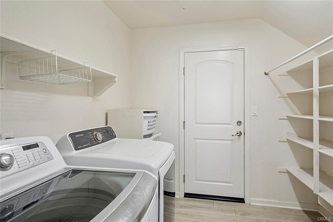 Building Photo - 36407 Yarrow Ct