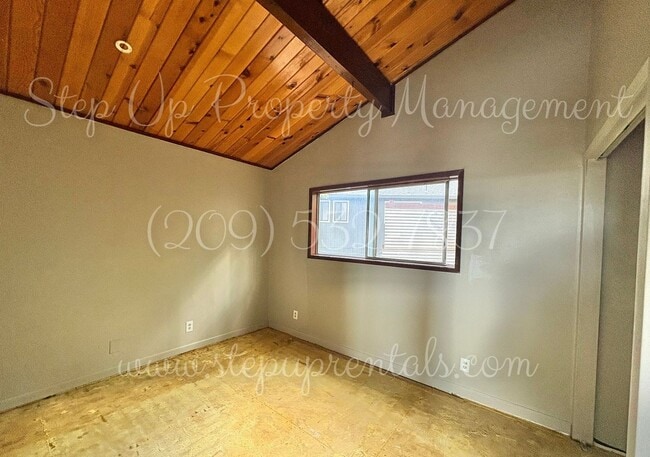 Building Photo - Delightful 3 Bed 2 Bath Home With Epic Mou...