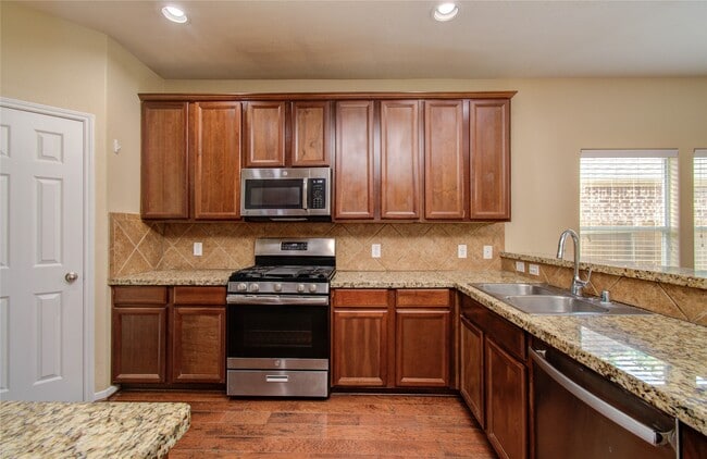 Building Photo - 17607 Memorial Falls Dr