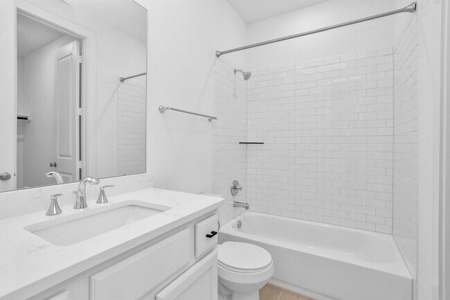 Building Photo - 256 Sky Top Dr