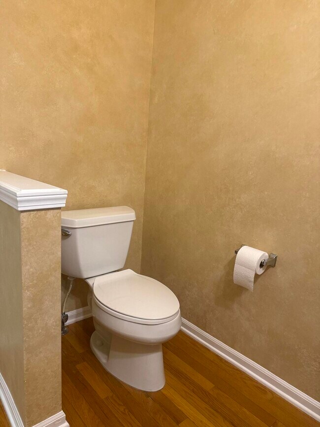Building Photo - 37572 Newburgh Park Cir