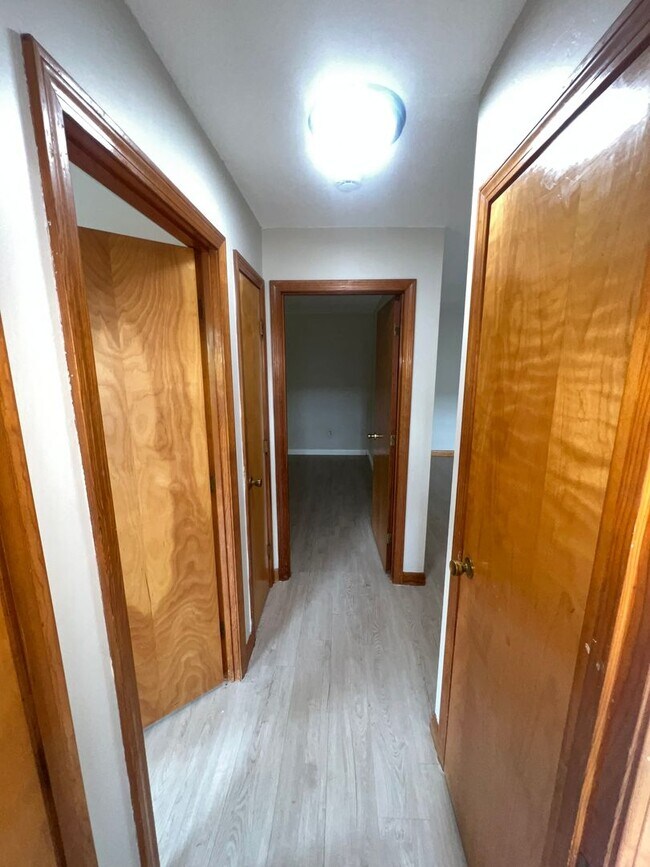 Building Photo - 50 Danbury Dr