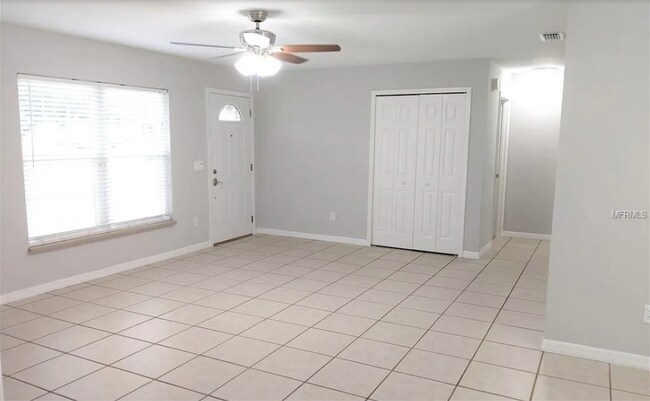 Building Photo - 2749 Sweet Springs St