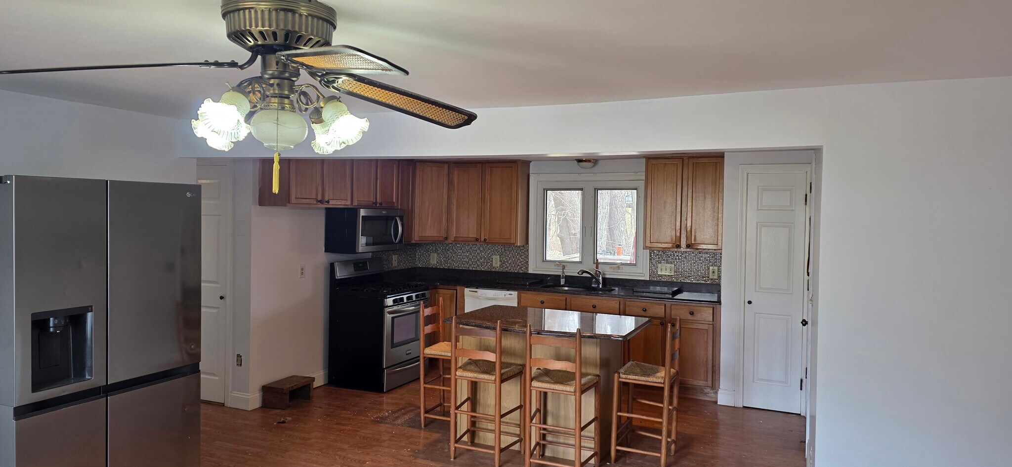 Building Photo - 32 Theresa St