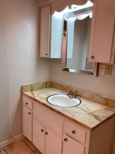 Bathroom vanity - 8038 Broadway St