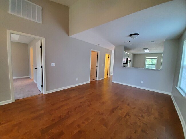 Building Photo - 198 Buckhaven Way