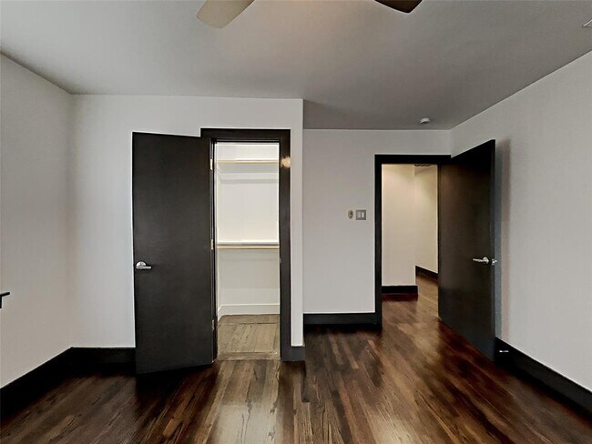 Building Photo - 2307 Cardinal Ln