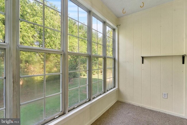 Building Photo - 9240 Caspian Way