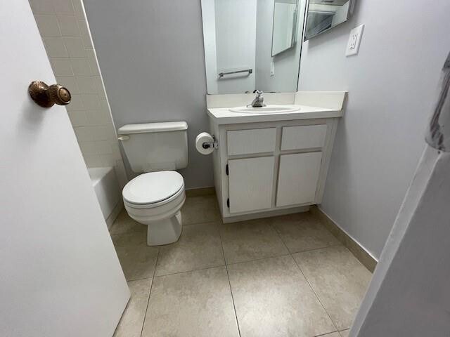 Building Photo - 8850 Royal Palm Blvd