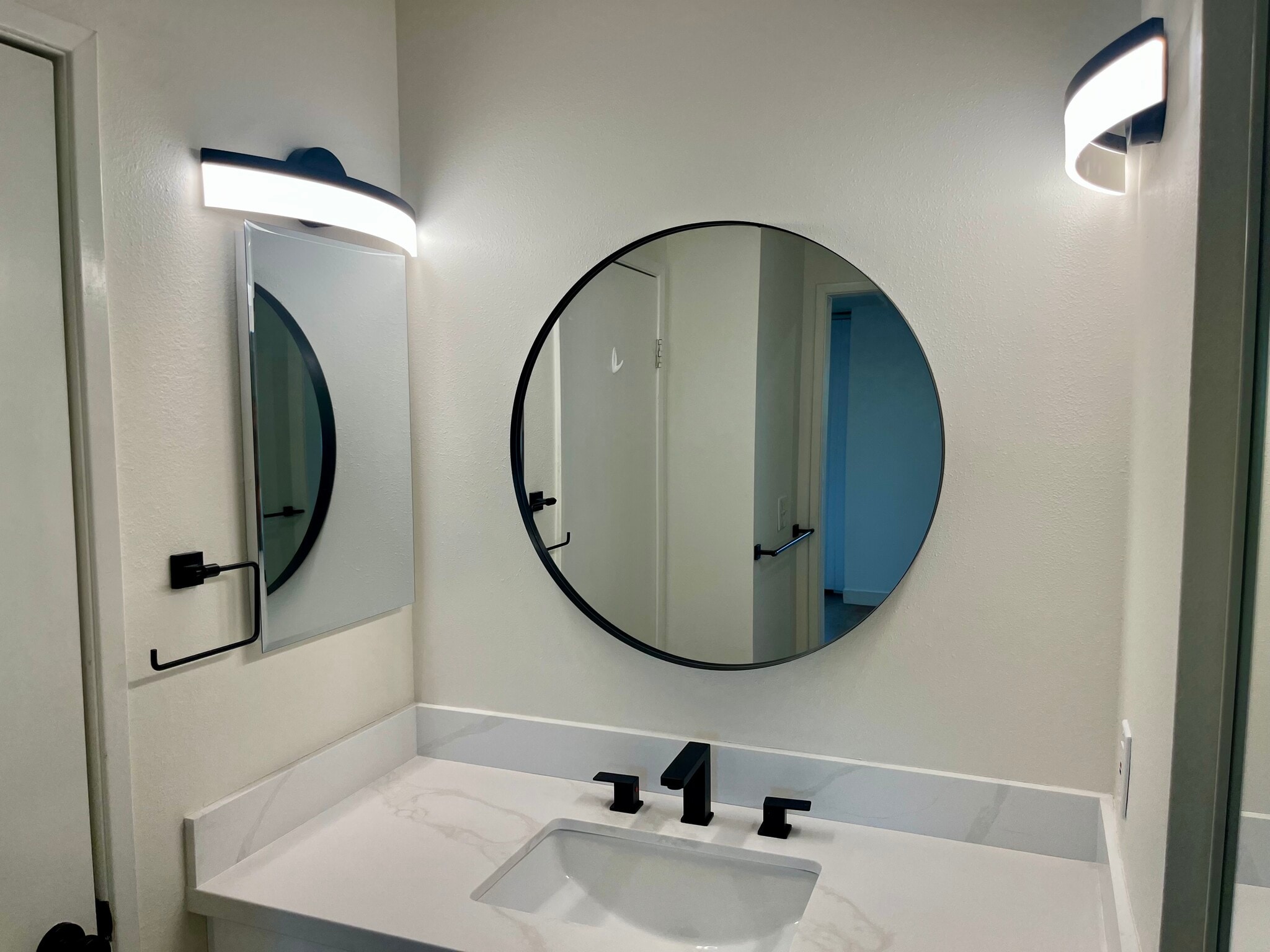 Building Photo - 29105 Thousand Oaks Blvd