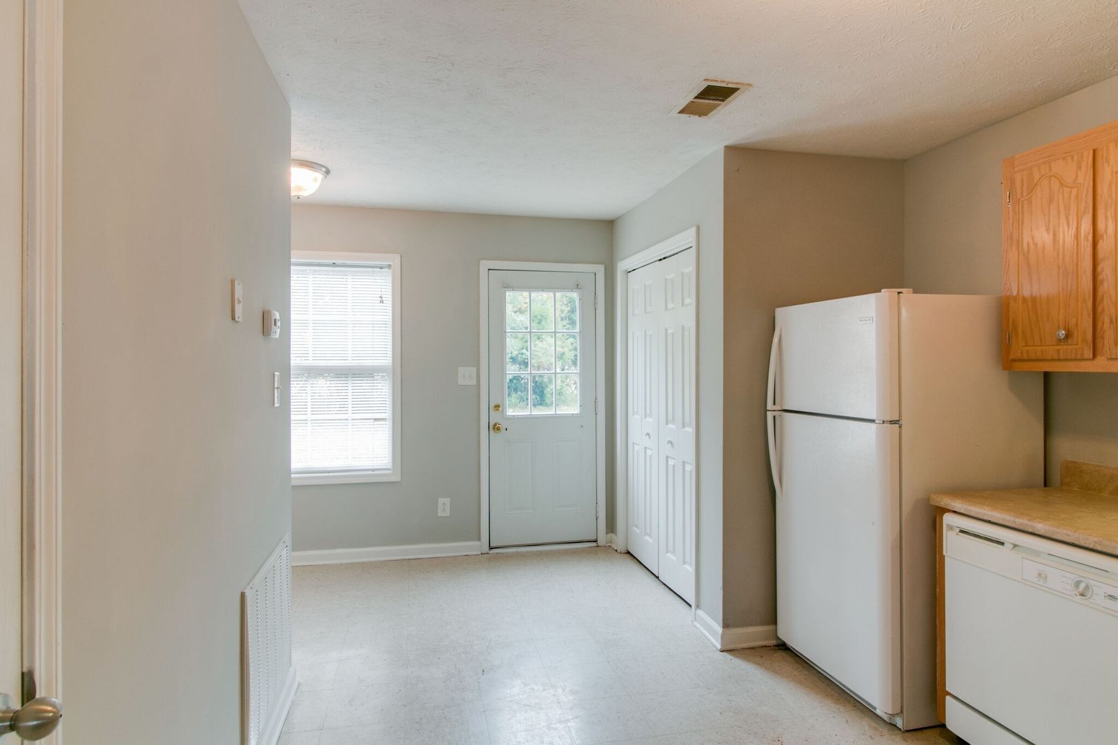 Building Photo - 809 Oak Arbor Ct