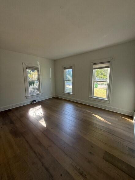 Building Photo - 49 Palmetto Ave