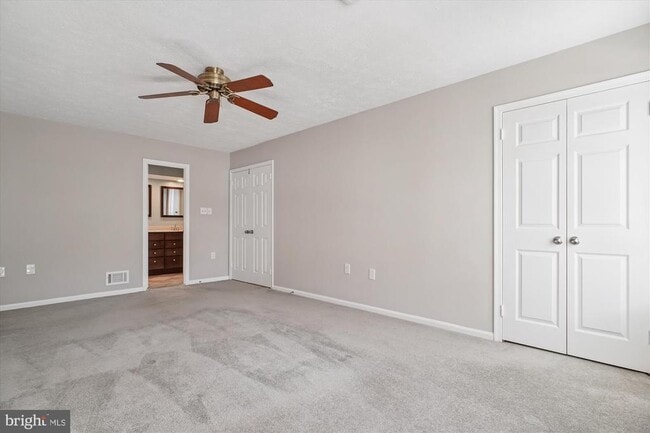 Building Photo - 4623 University Dr