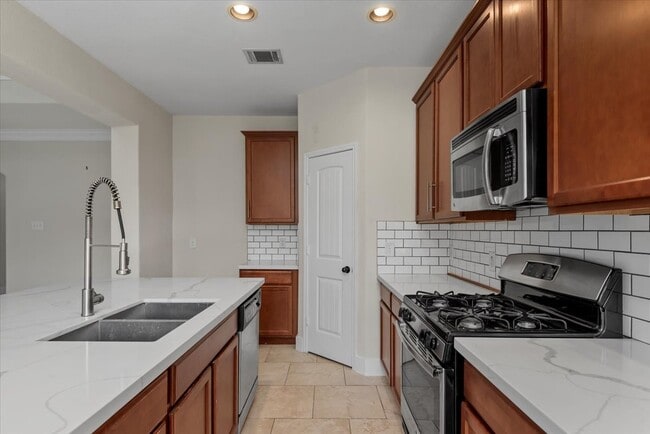 Building Photo - 1622 Julia Park Dr