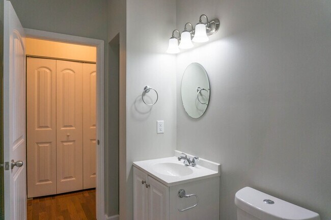 Building Photo - 56 Alabama Ave