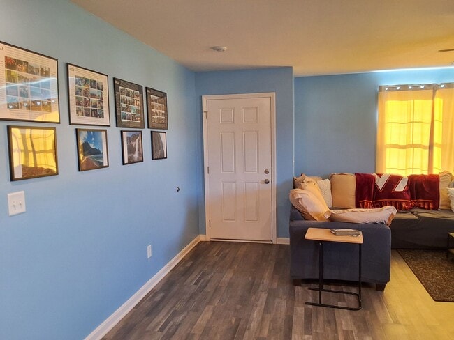 Building Photo - Cozy 3 Bed, 2 Bath House In Vine Grove, KY