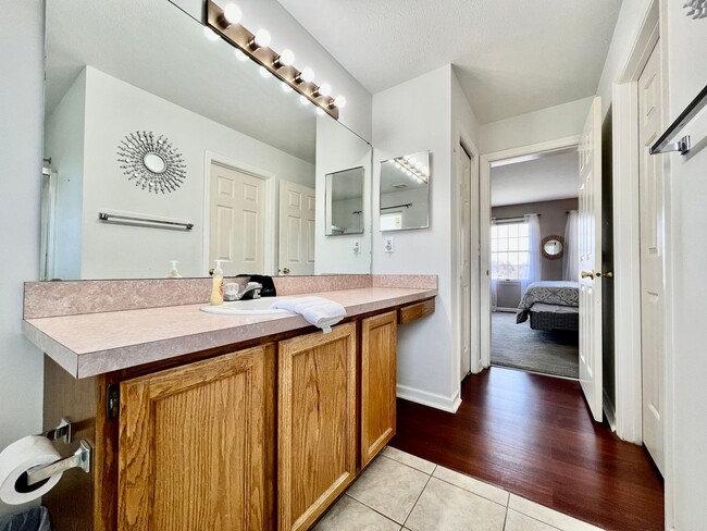 Building Photo - Fully Furnished Rental Property