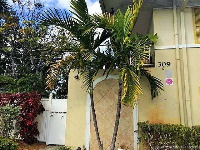 Building Photo - 309 NE 16th St