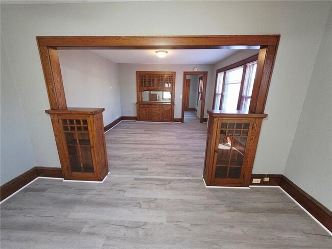 Building Photo - 414 N 33rd Ave