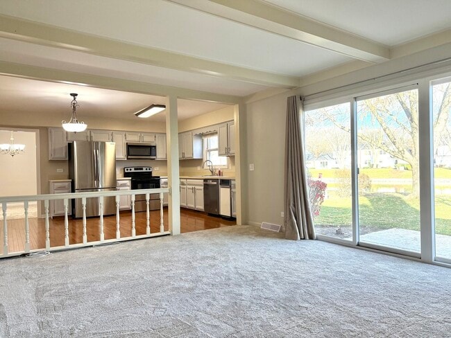 Building Photo - 1209 W Bauer Rd