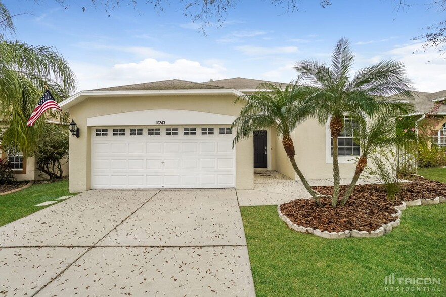 Primary Photo - 10243 Goldenbrook Way