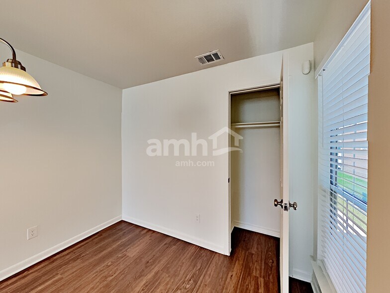 Building Photo - 6550 Garden Trail Ct