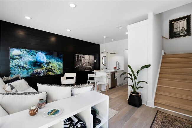 Building Photo - 217 Arnold Mill Rd