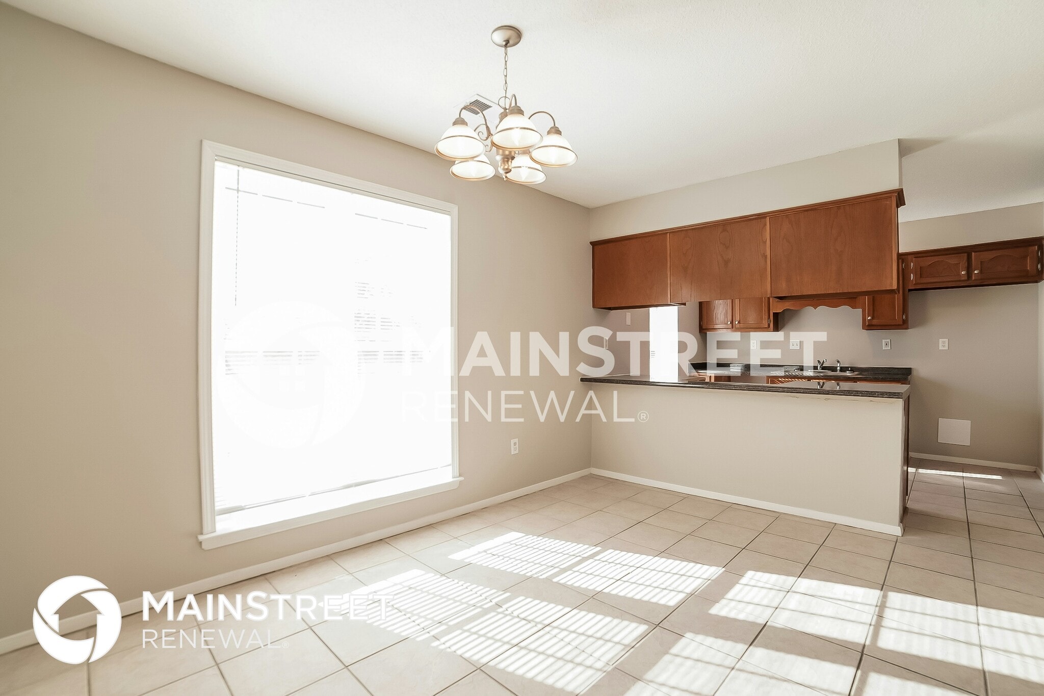 Building Photo - 3555 Dorchester Dr