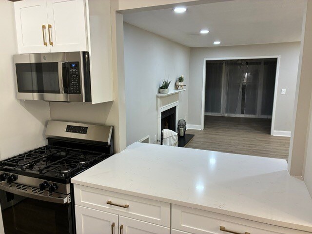 Kitchen Bar - 1405 Vicksburg Plz