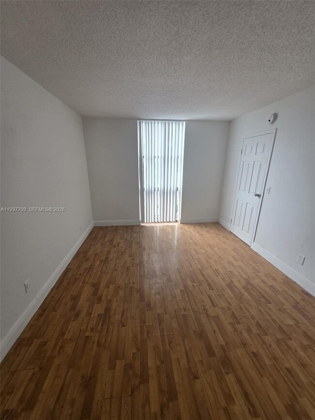 Building Photo - 13499 Biscayne Blvd