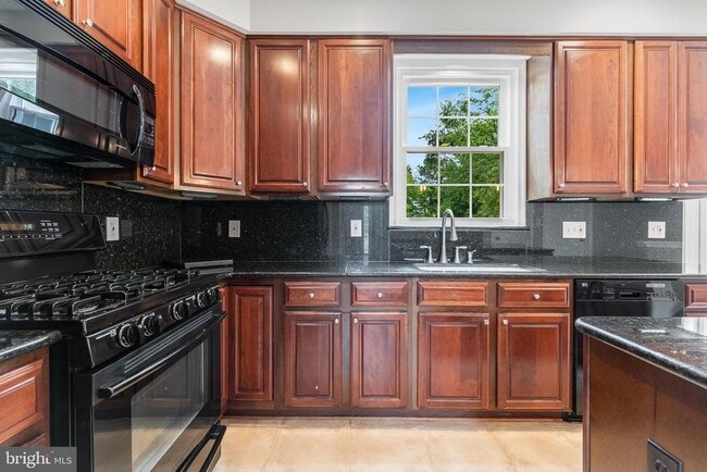 Building Photo - 21354 Fultonham Cir