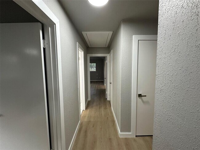 Building Photo - 5926 Par 4 Dr