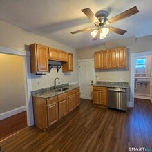 Building Photo - 142 Oakland Terrace