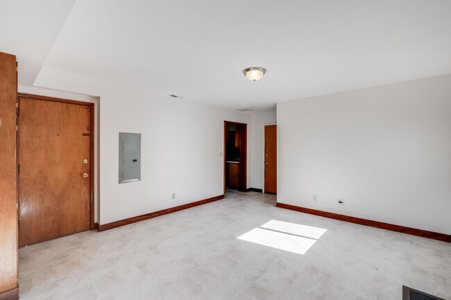 Building Photo - Charming 3 bed, 1.5 bath rental home in SE Portland!