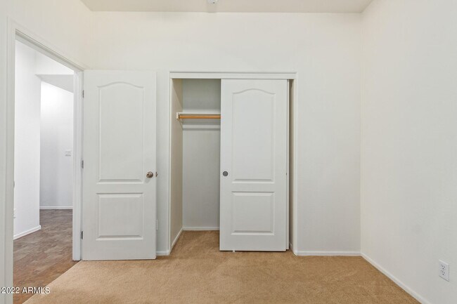 Building Photo - 2948 N Evergreen St